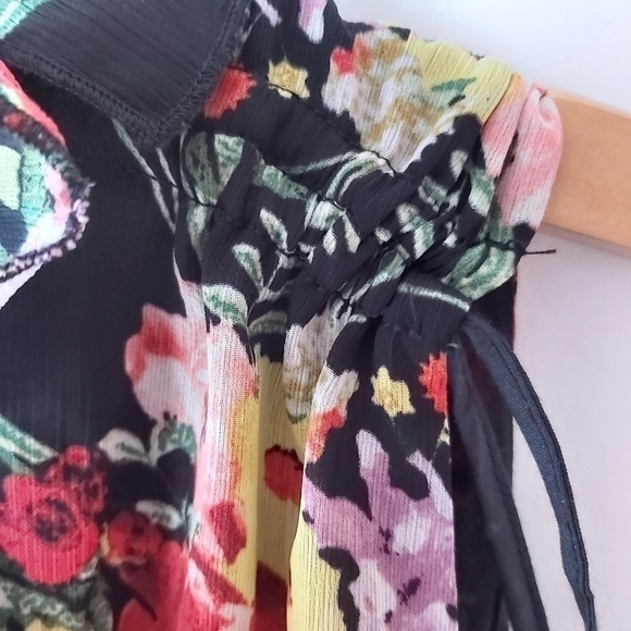 BUFFALO David Bitton Black Floral Top - Picture 4 of 9